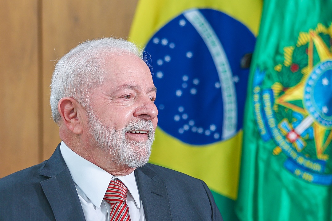 Lula gastará R$ 1,8 mi em cortinas de linho e motorizadas para residências presidenciais