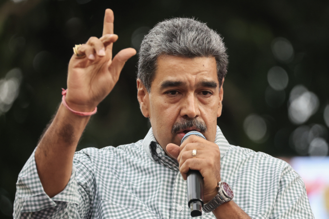 Maduro propõe lei contra o fascismo em resposta a oposição