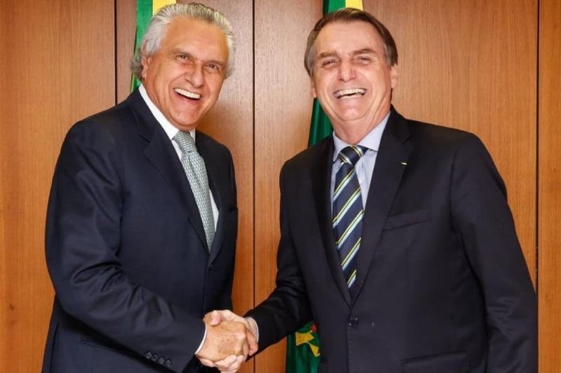 Bolsonaro critica Ronaldo Caiado durante visita ao Senado