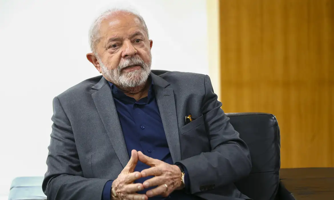 Deputado do PL vai protocolar pedido de impeachment contra Lula