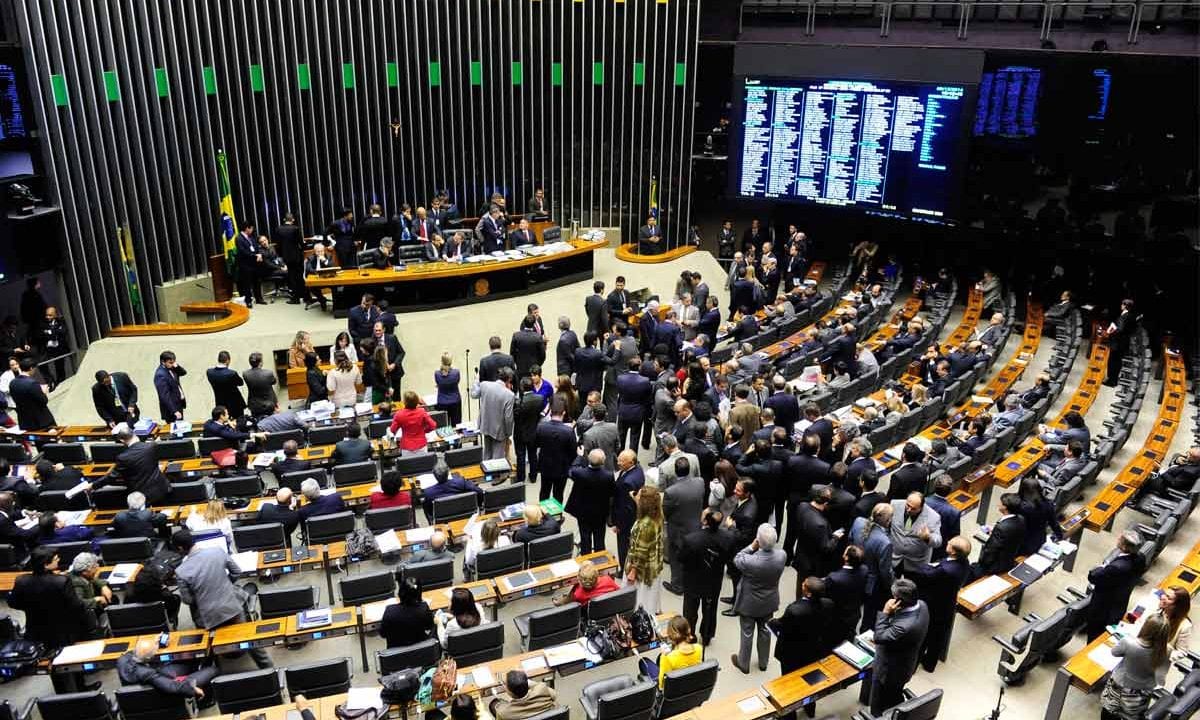 CGU revela que R$ 73,7 milhões foram usados de forma irregular por parentes de congressistas congressistas e funcionários do governo federal