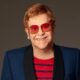 Elton John, que já usou maconha, diz que é burrice legalizar a droga