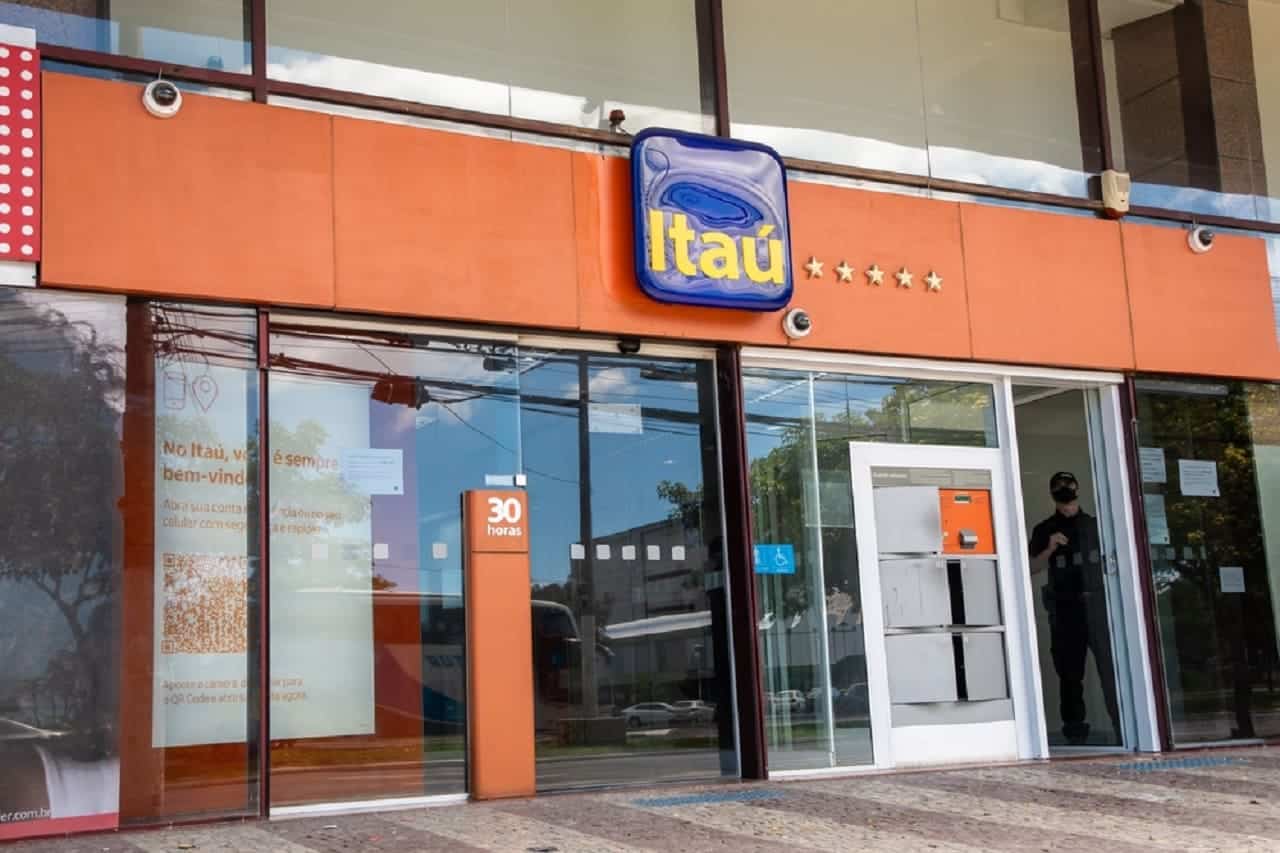 Itaú Unibanco acusa ex-diretor financeiro de rombo de $ 10 milhões