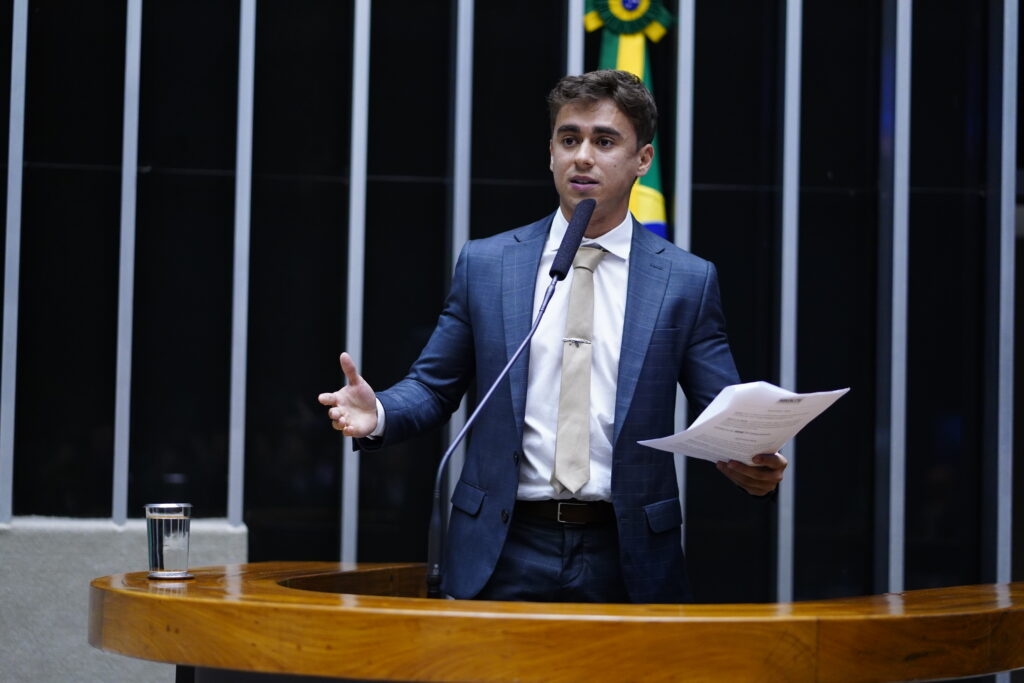 Nikolas Ferreira protocola CPI para investigar distorções em pesquisas do IBGE