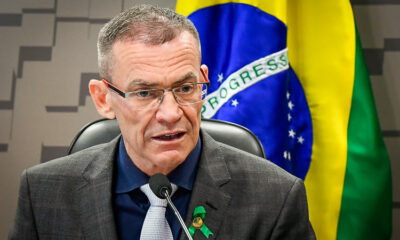 Carro oficial do senador Fabiano Contarato (PT) é usado para ir em academia no DF