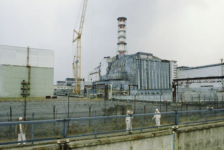 Drone russo atinge Chernobyl, diz presidente da Ucrânia