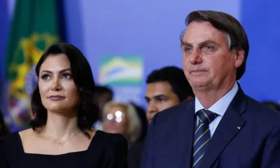 Jair e Michelle Bolsonaro venceria Lula no 2° turno, aponta pesquisa